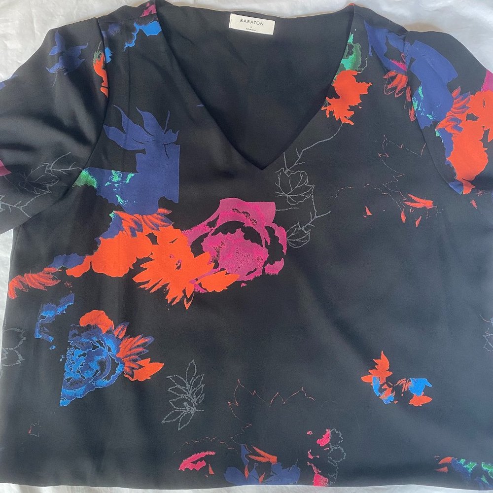 Aritizia Large Babaton Black Floral Randy Blouse